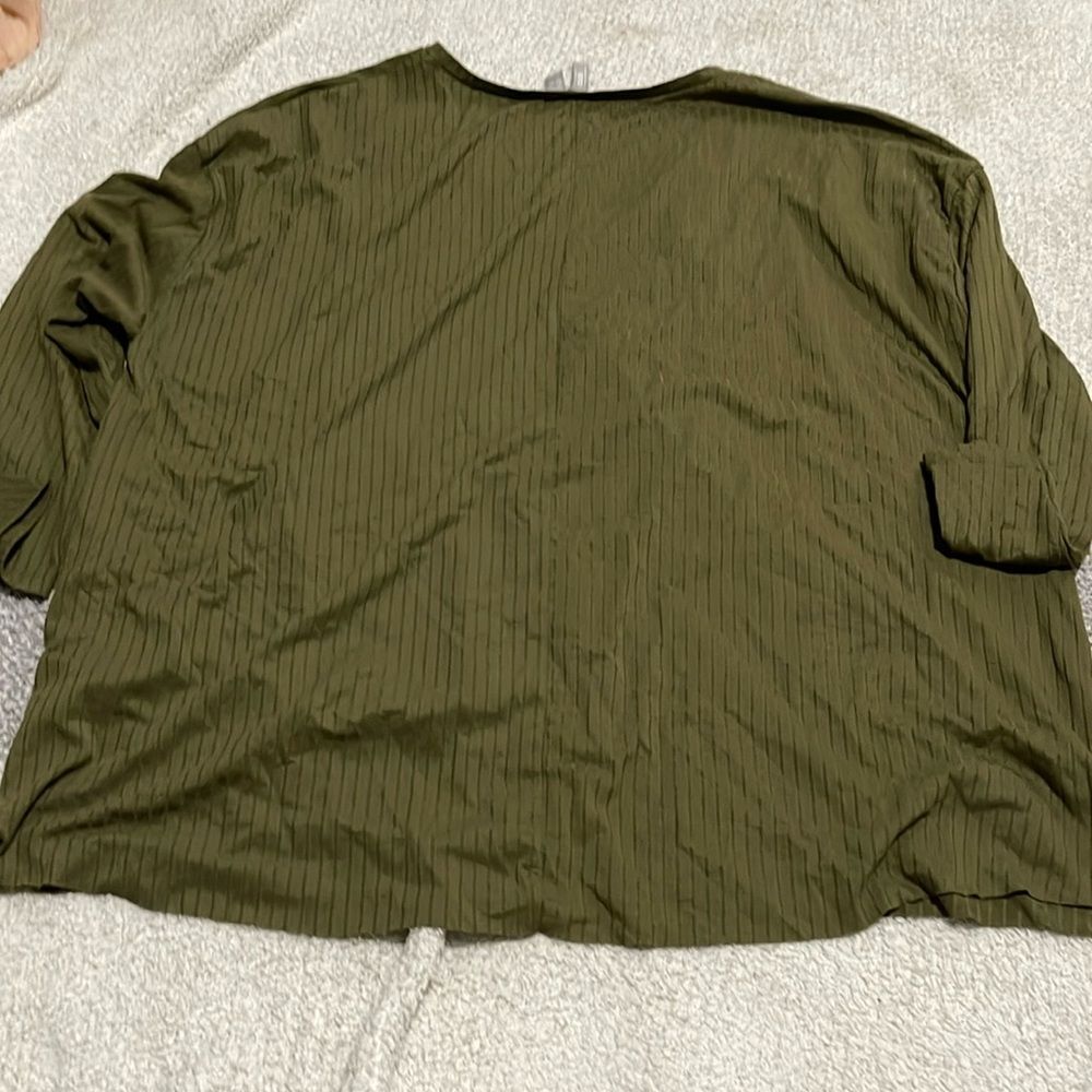 ASOS - 20. V Cut Ribbed Top - Picture 2 of 9